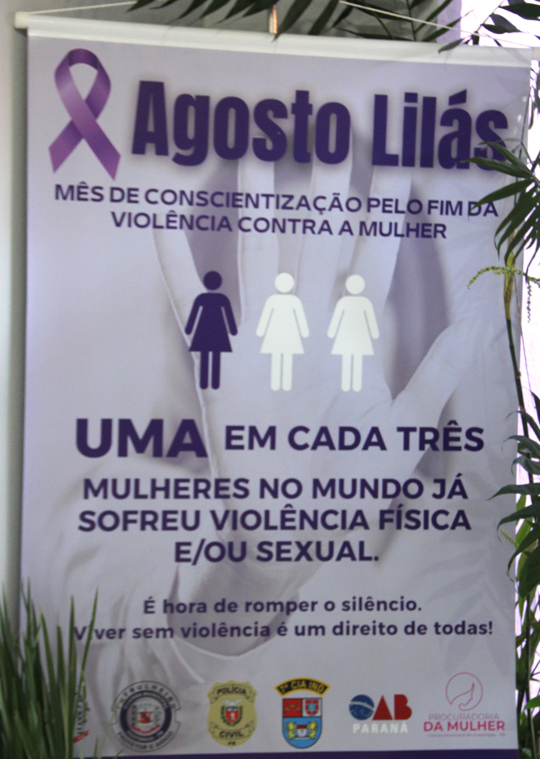 ARAPONGAS LANÇA CAMPANHA AGOSTO LILÁS E REFORÇA O COMBATE À VIOLÊNCIA CONTRA A MULHER