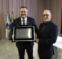 CÂMARA ENTREGA DE TÍTULO DE CIDADÃO HONORÁRIO A BETO PRETO