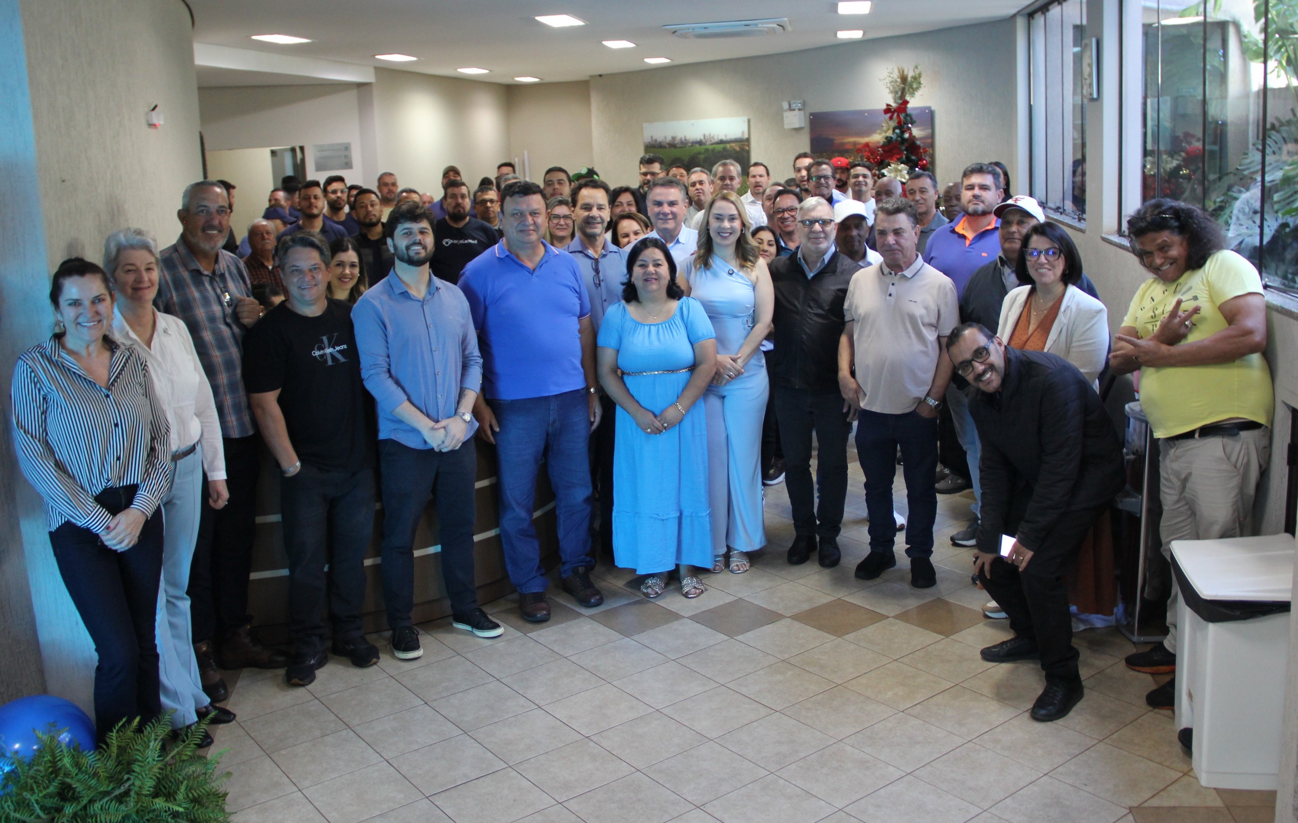 CÂMARA MUNICIPAL DE ARAPONGAS PROMOVE CAFÉ DA MANHÃ EM ALUSÃO AO NOVEMBRO AZUL