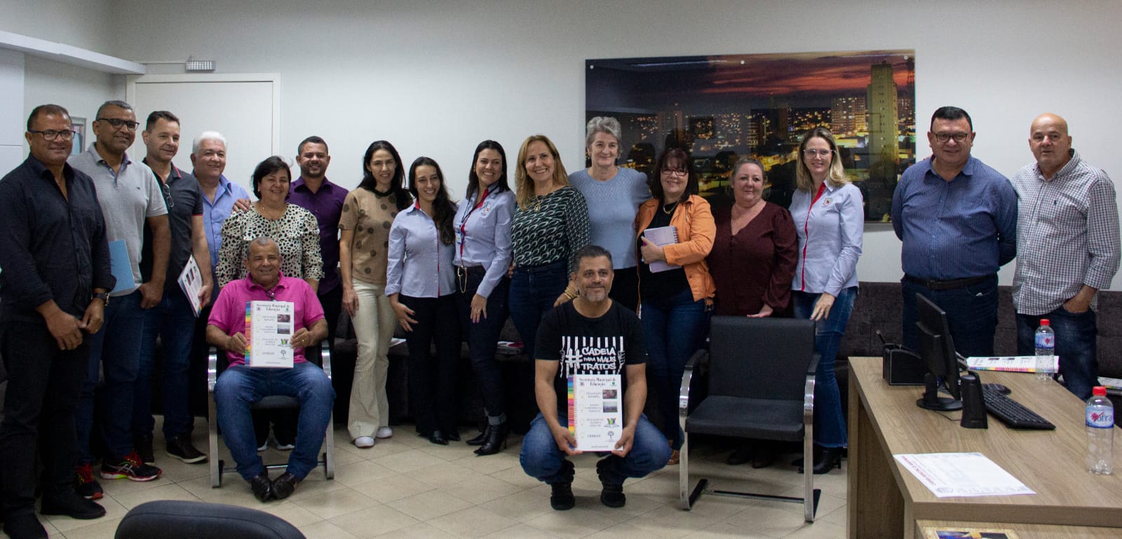SECRETÁRIA DE EDUCAÇÃO SE REÚNE COM VEREADORES