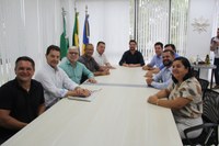 SECRETÁRIO GUTO SILVA ANUNCIA INVESTIMENTOS DE CERCA DE R$ 50 MILHÕES EM ARAPONGAS