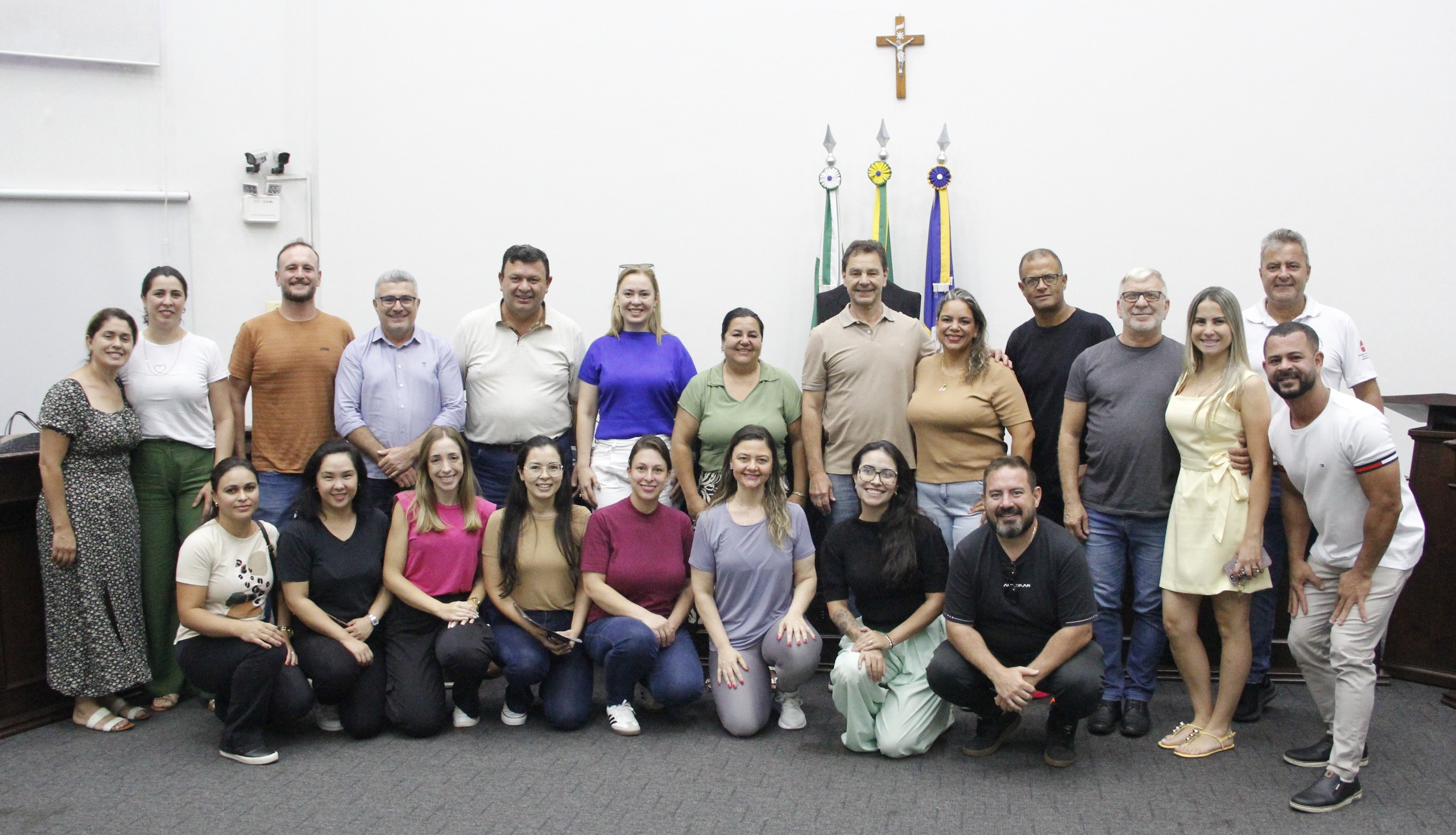 VEREADORES APROVAM PAGAMENTO DE GRATIFICAÇÃO ESPECIAL A ENFERMEIROS